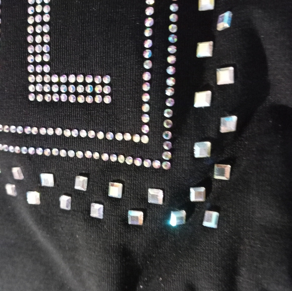 Graphic design black T-shirt Vogue Lace NEW - Picture 3 of 4